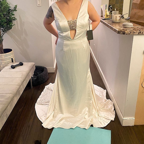 Simply Vera Vera Wang Dresses | Vera Wang Wedding Dress | Poshmark